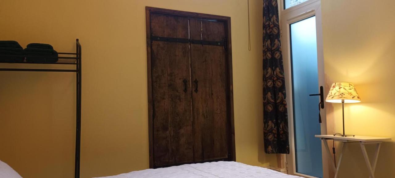 Room With Luxury Private Bathroom & Independent Entrance Near Tube 런던 외부 사진
